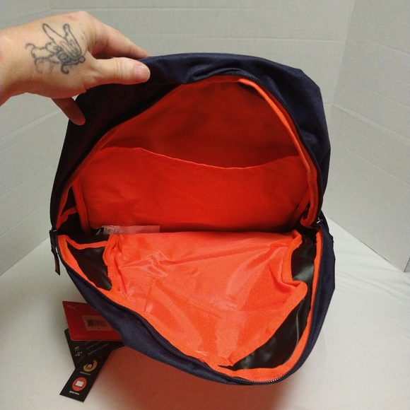 Last one**Puma Orange and Blue Mesh Backpack - Picture 6 of 8
